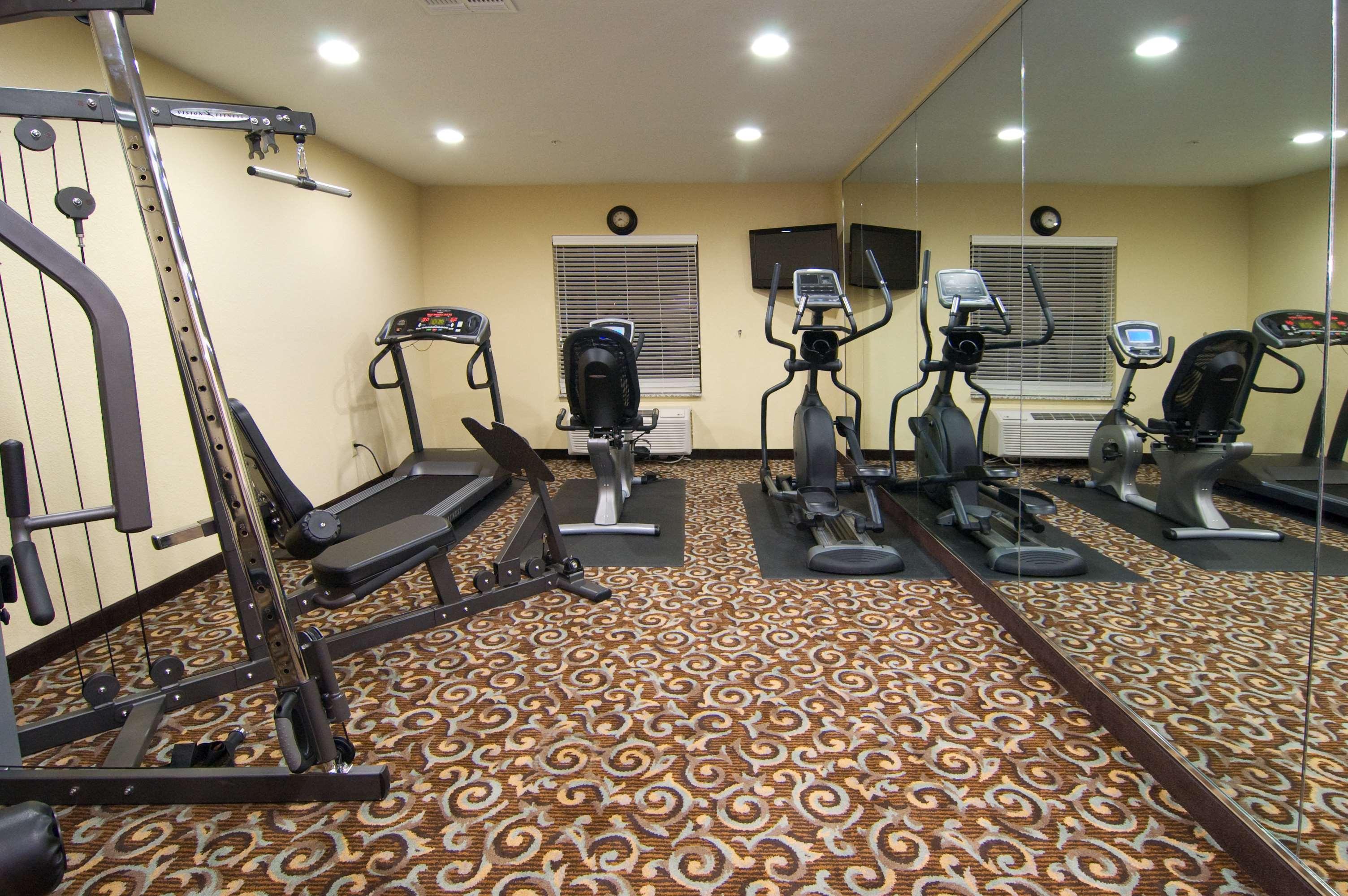 Best Western Bastrop Pines Inn Экстерьер фото