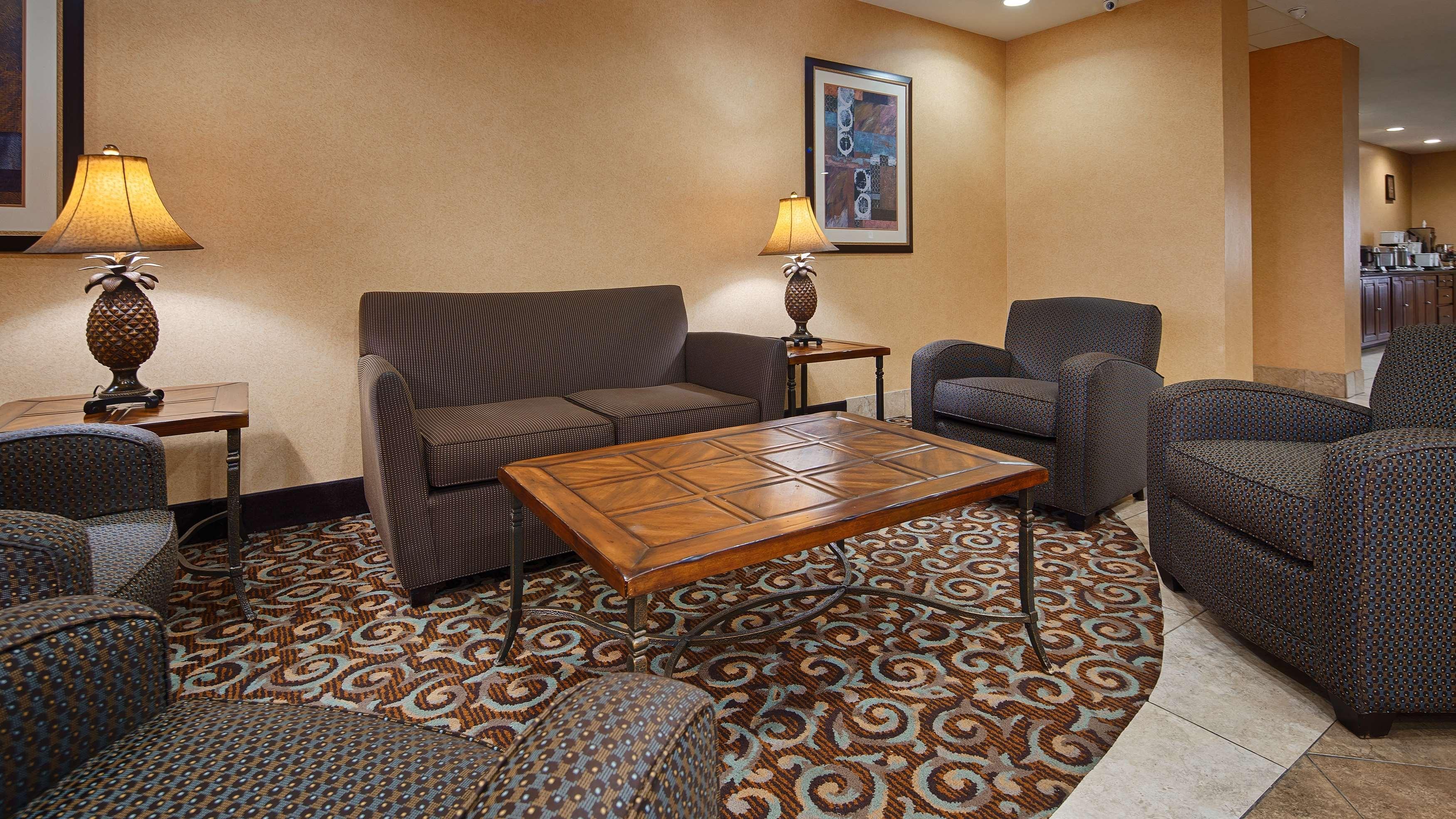 Best Western Bastrop Pines Inn Экстерьер фото
