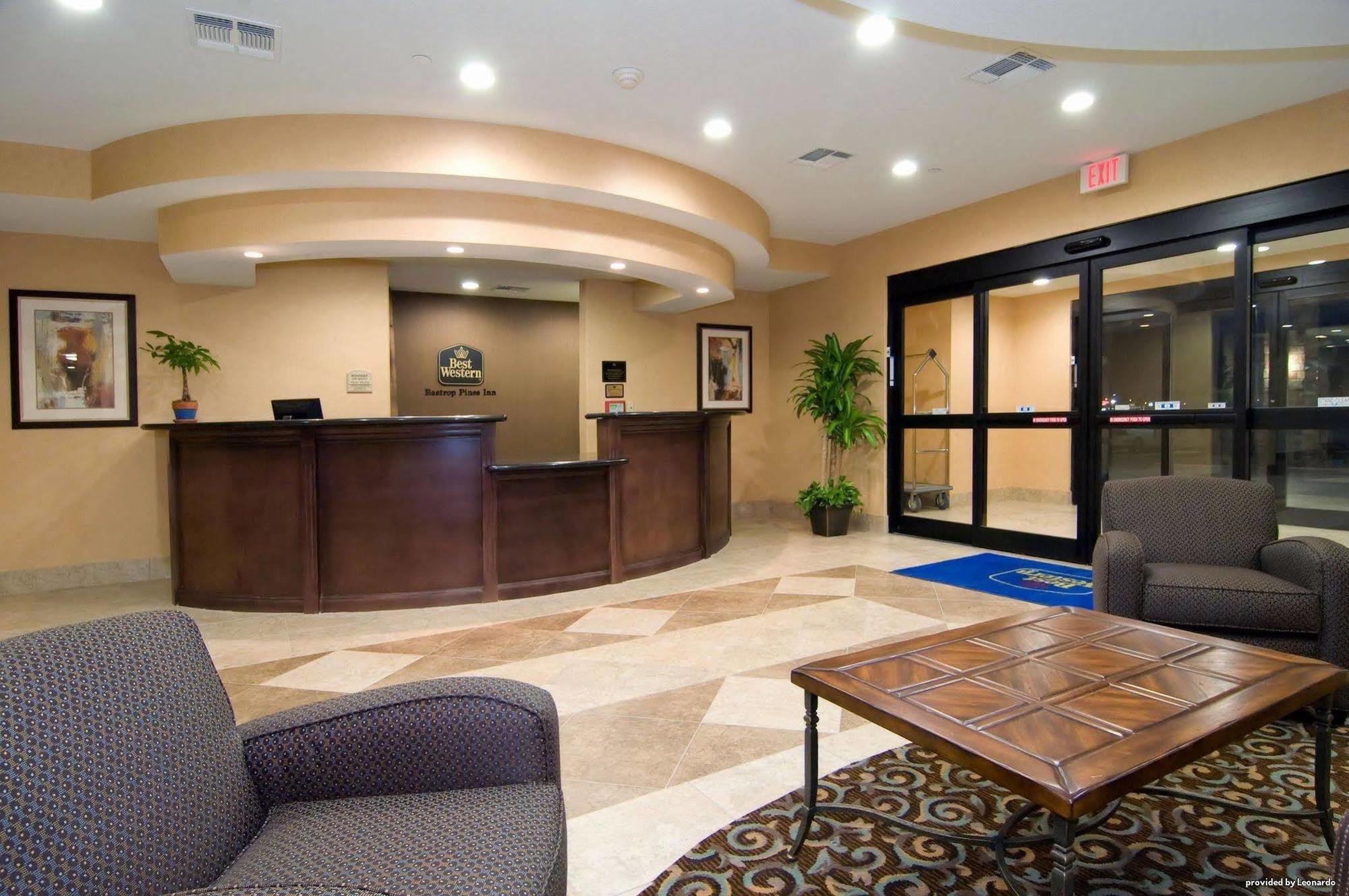 Best Western Bastrop Pines Inn Экстерьер фото