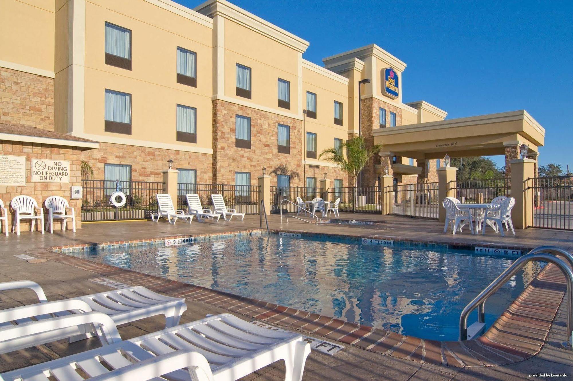 Best Western Bastrop Pines Inn Экстерьер фото